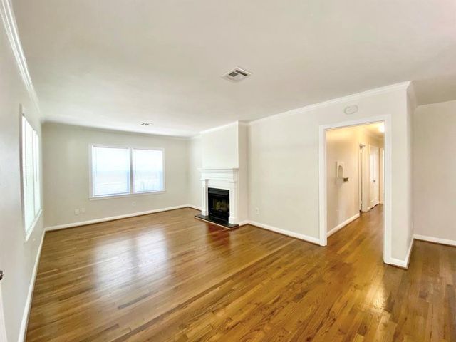4102 Yupon Street, Houston, TX 77006
