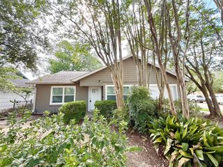 4102 Yupon Street, Houston, TX 77006