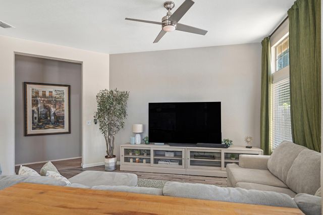 4610 Shenango Way, Elk Grove, CA 95758