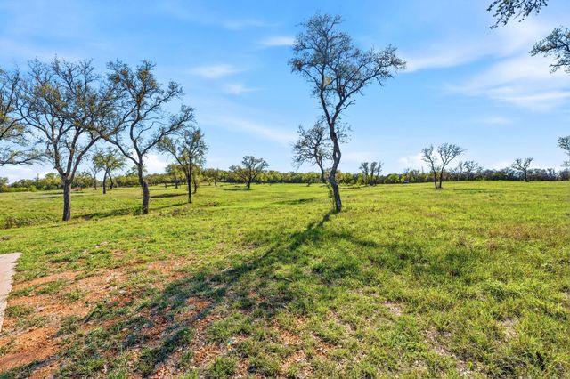 4 Creek Hollow WAY, Spicewood, TX 78669