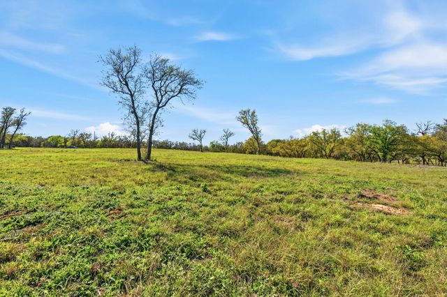 4 Creek Hollow WAY, Spicewood, TX 78669