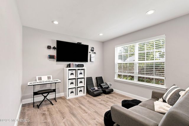 24 Crater Lake Road, Howell, NJ 07731