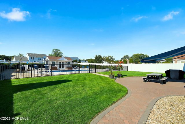 24 Crater Lake Road, Howell, NJ 07731