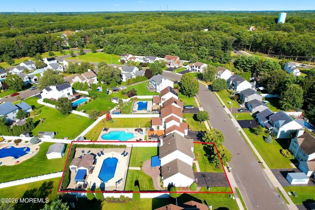 24 Crater Lake Road, Howell, NJ 07731