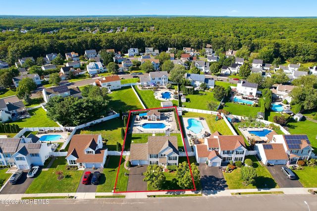 24 Crater Lake Road, Howell, NJ 07731