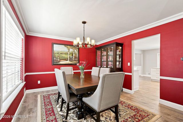 24 Crater Lake Road, Howell, NJ 07731