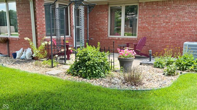 5152 Montpelier Court, Columbus, IN 47203