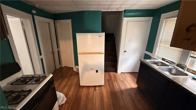 12607 Watterson Avenue, Cleveland, OH 44105