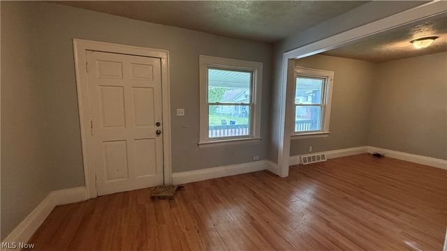 12607 Watterson Avenue, Cleveland, OH 44105