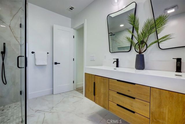 3738 Gondar, Long Beach, CA 90808