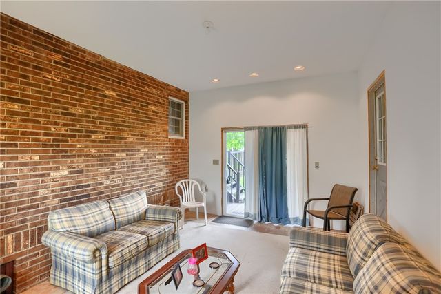 519 Oswald St, Wayne Twp, PA 16157