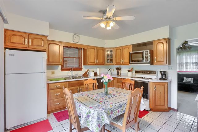 519 Oswald St, Wayne Twp, PA 16157