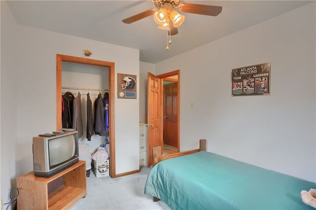 519 Oswald St, Wayne Twp, PA 16157