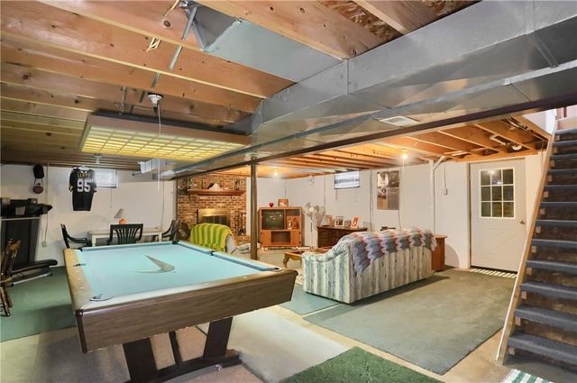 519 Oswald St, Wayne Twp, PA 16157