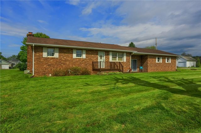 519 Oswald St, Wayne Twp, PA 16157