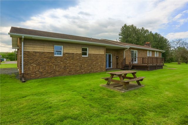 519 Oswald St, Wayne Twp, PA 16157