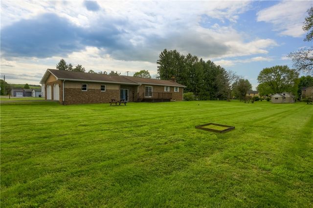 519 Oswald St, Wayne Twp, PA 16157