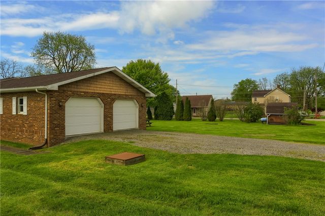 519 Oswald St, Wayne Twp, PA 16157