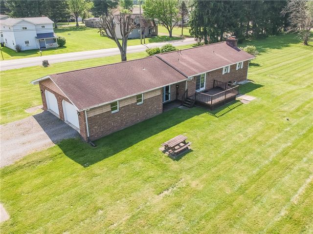 519 Oswald St, Wayne Twp, PA 16157