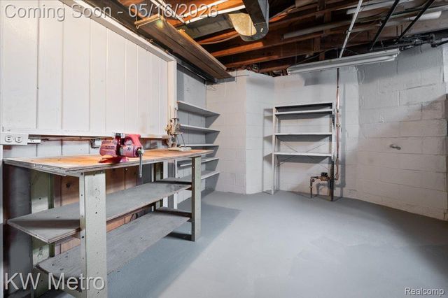 654 Kings Highway, Lincoln Park, MI 48146