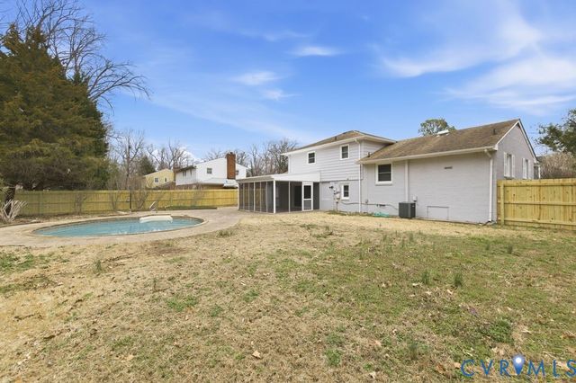 100 Appomattox Ct, Colonial Heights, VA 23834