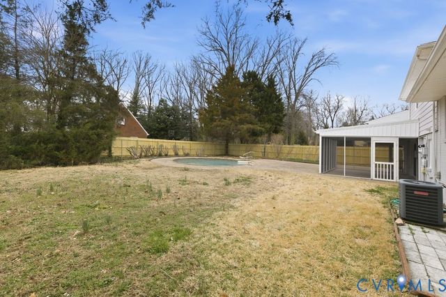 100 Appomattox Ct, Colonial Heights, VA 23834