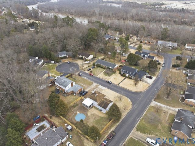 100 Appomattox Ct, Colonial Heights, VA 23834