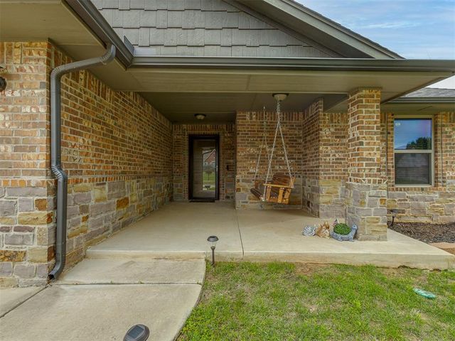 804 S PATTERSON Drive, Moore, OK 73160