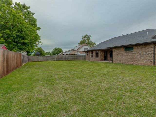804 S PATTERSON Drive, Moore, OK 73160