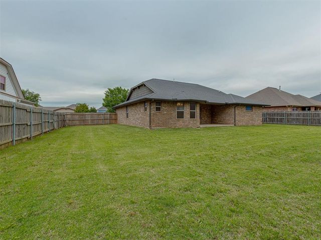 804 S PATTERSON Drive, Moore, OK 73160