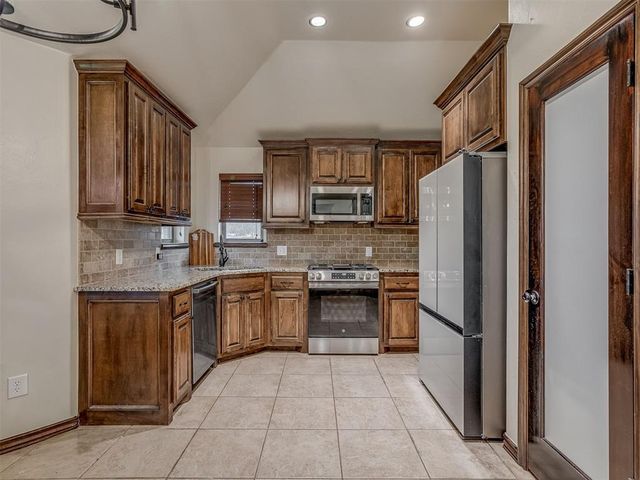 804 S PATTERSON Drive, Moore, OK 73160