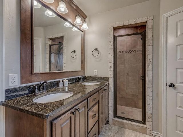 804 S PATTERSON Drive, Moore, OK 73160