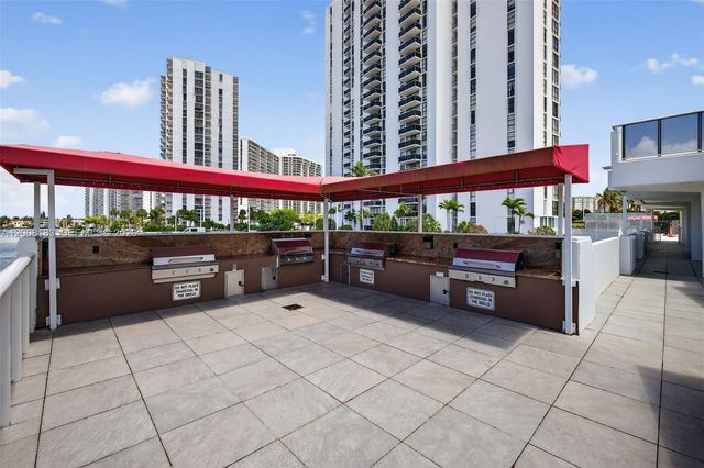 3675 N Country Club Dr 410, Aventura, FL 33180