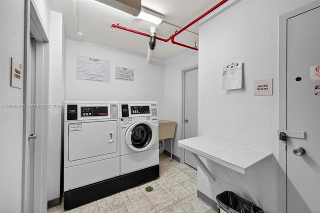 3675 N Country Club Dr 410, Aventura, FL 33180