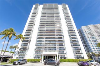 3675 N Country Club Dr 410, Aventura, FL 33180