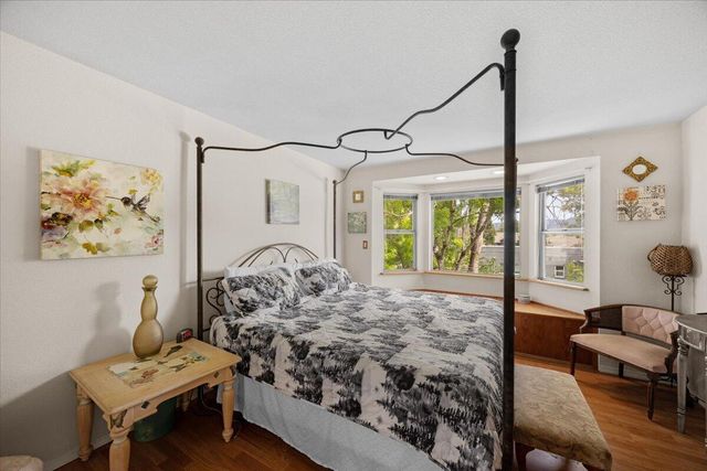 847 NW 5th Street, Grants Pass, OR 97526