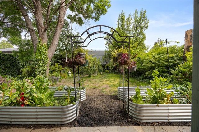 847 NW 5th Street, Grants Pass, OR 97526