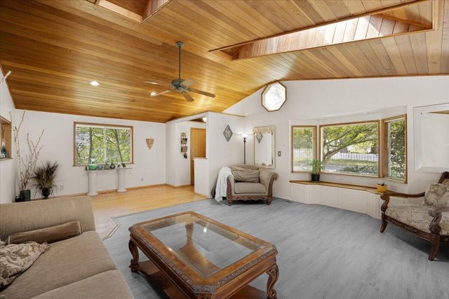 847 NW 5th Street, Grants Pass, OR 97526