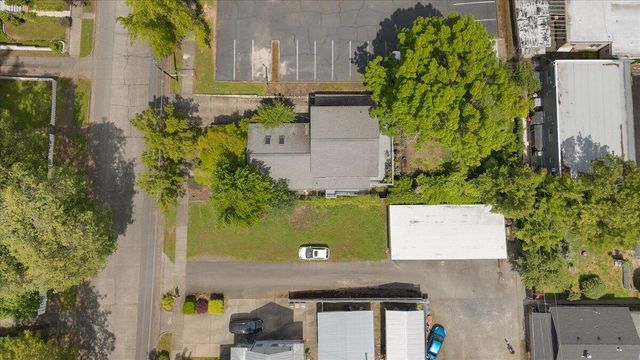 847 NW 5th Street, Grants Pass, OR 97526