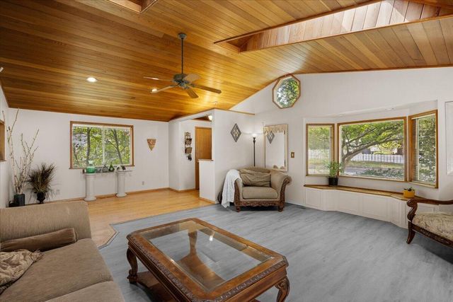 847 NW 5th Street, Grants Pass, OR 97526