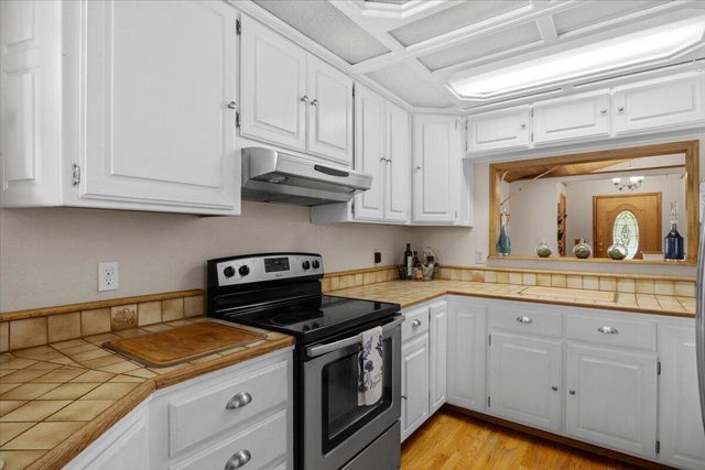 847 NW 5th Street, Grants Pass, OR 97526