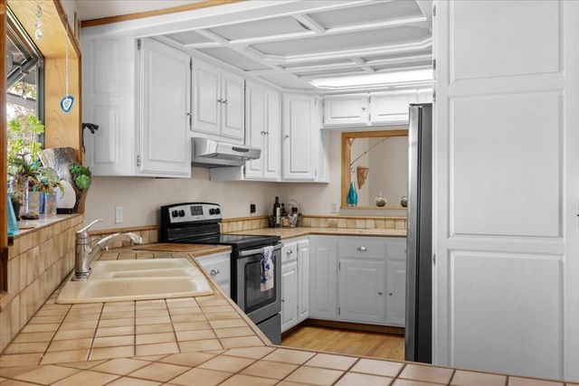 847 NW 5th Street, Grants Pass, OR 97526