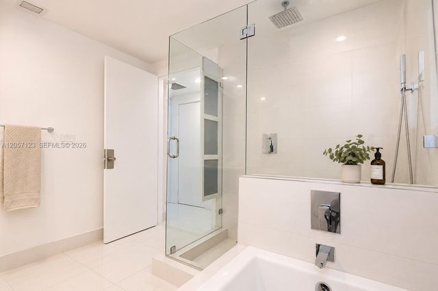 1100 S Miami Ave 2908, Miami, FL 33130