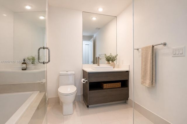1100 S Miami Ave 2908, Miami, FL 33130