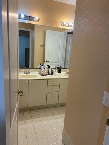 8752 NW 107th Terrace 8752, Hialeah Gardens, FL 33018