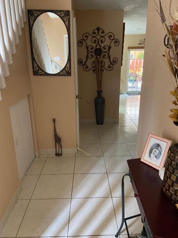 8752 NW 107th Terrace 8752, Hialeah Gardens, FL 33018