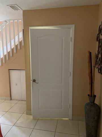 8752 NW 107th Terrace 8752, Hialeah Gardens, FL 33018