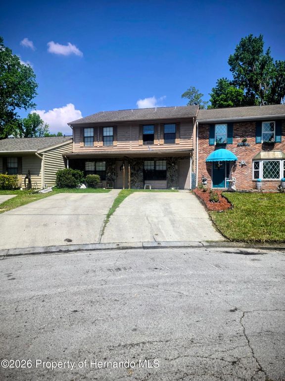 822 Village Drive, Brooksville, FL 34601