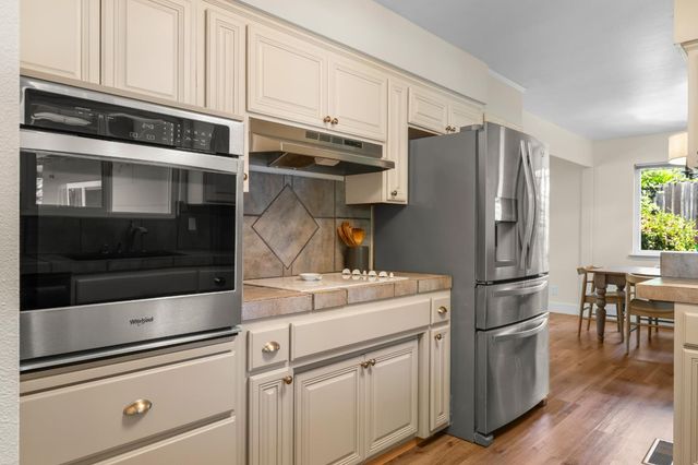 1803 Tanglewood Ln, Roseville, CA 95661