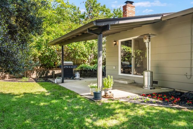 1803 Tanglewood Ln, Roseville, CA 95661